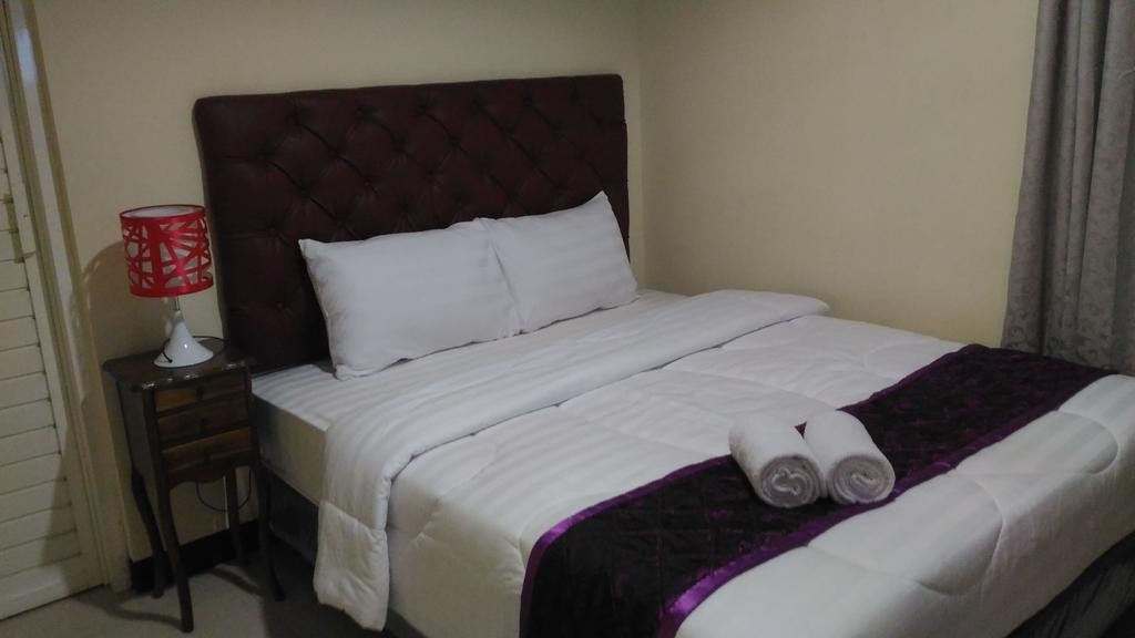 Diponegoro House Hotel Salatiga Zewnętrze zdjęcie